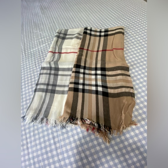 SCARVES 2 different colors - Picture 2 of 4